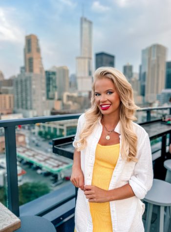 chicago downtown summer fashion yellow dress jcrew linen shirt